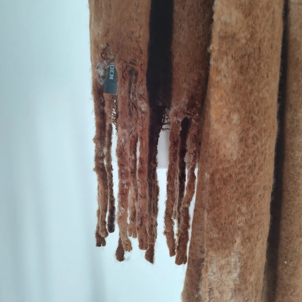Steve Madden Blanket Scarf Brown 1 SFM